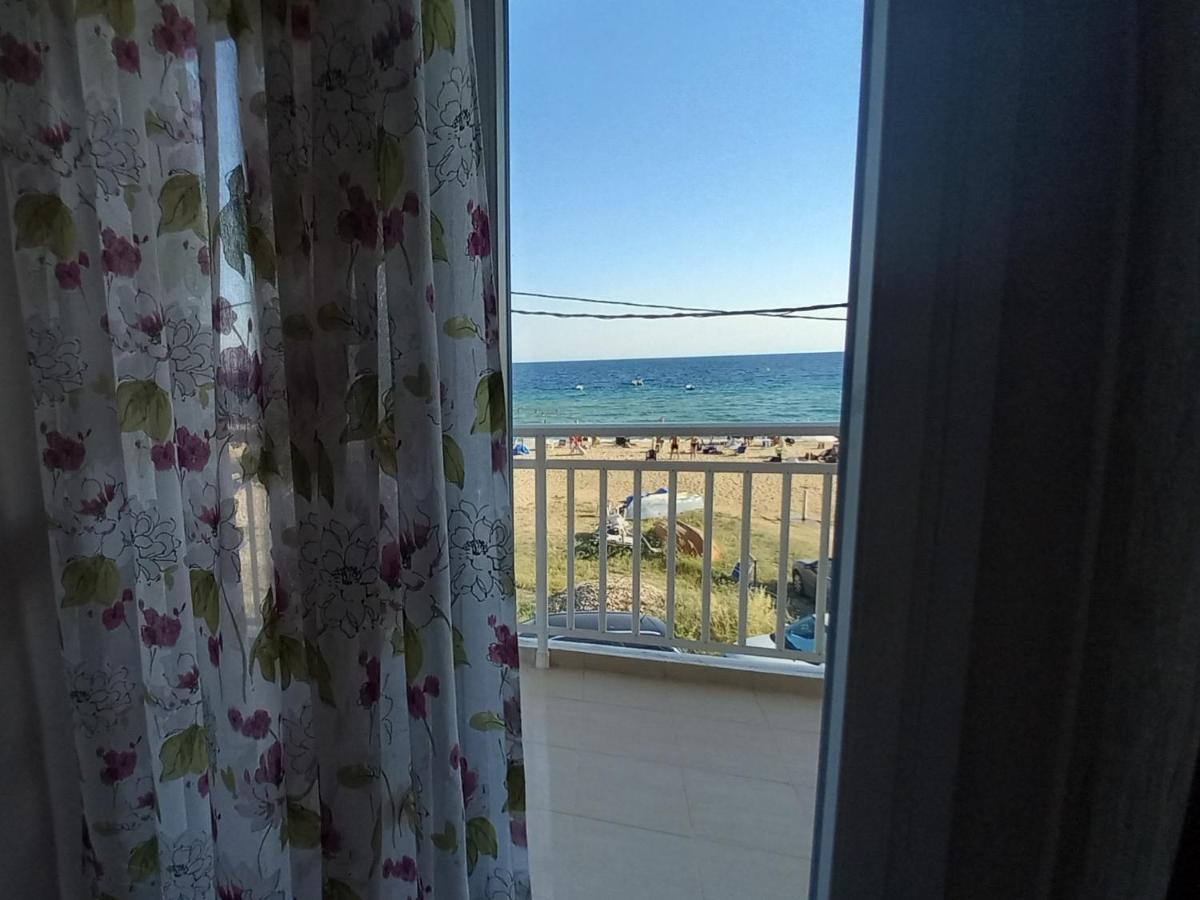 "Breeze" Front To The Sea - Hakidiki Villa Flogita Buitenkant foto